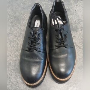 FINAL PRICE!!! Women Steven Madden Loaders.